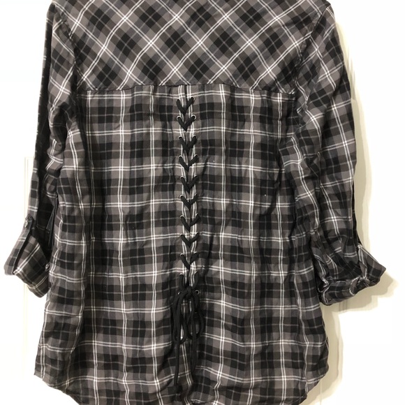 Billy T Tops - Women’s lace Up back shirt